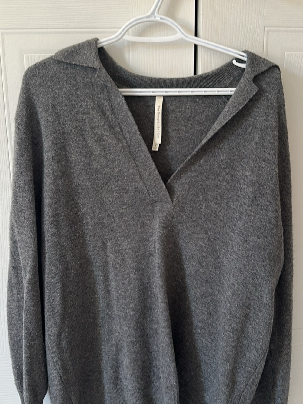 Aritzia Charcoal Gray V-Neck Lightweight Sweater